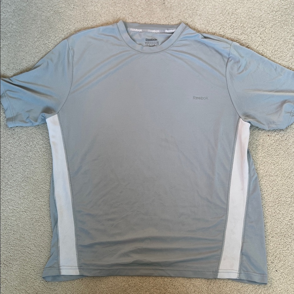 Reebok Men's Light Gray Athletic Tee